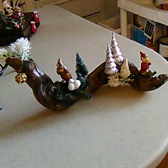 Drift wood Christmas decor - Picture 2 of 4